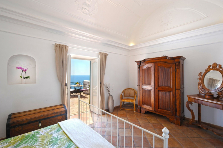 Bedroom 3, Casale Fralisa, Salerno