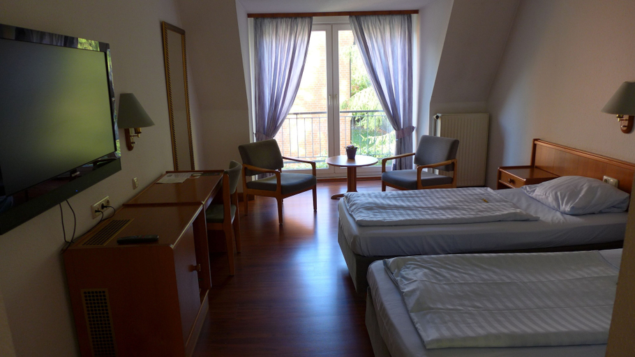 Bedroom 4, Hotel Heidpark, Lüneburg