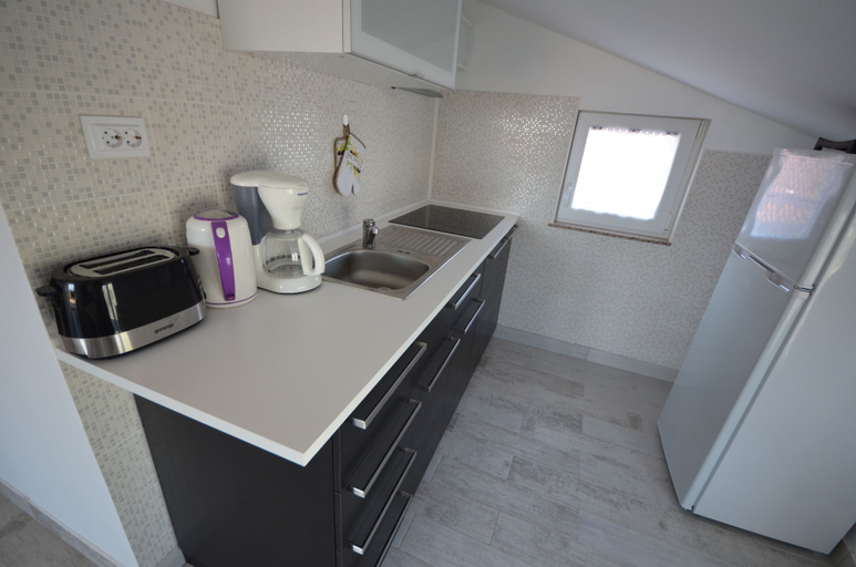 Others 5, Apartment Boticki, Vir