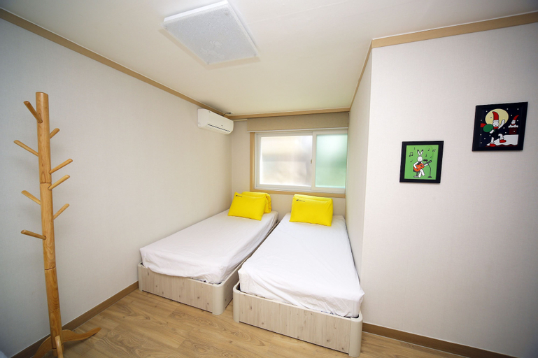 Bedroom 29