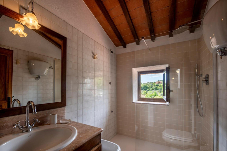 Bathroom 5, Hotel Vecchia Oliviera, Siena