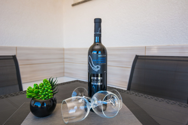 Food & Drinks 4, Apartments Skundric, Vir