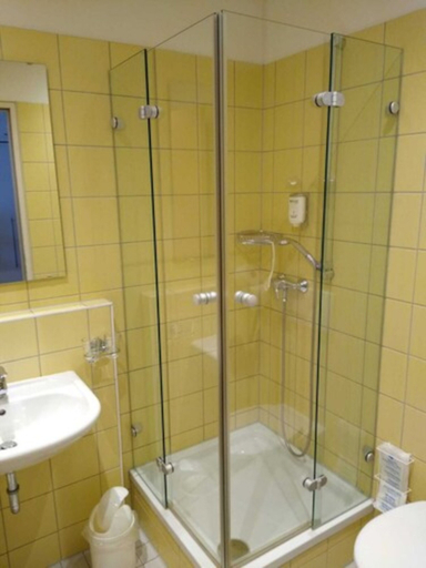 Bathroom 5, Tagungshaus Reimlingen, Donau-Ries