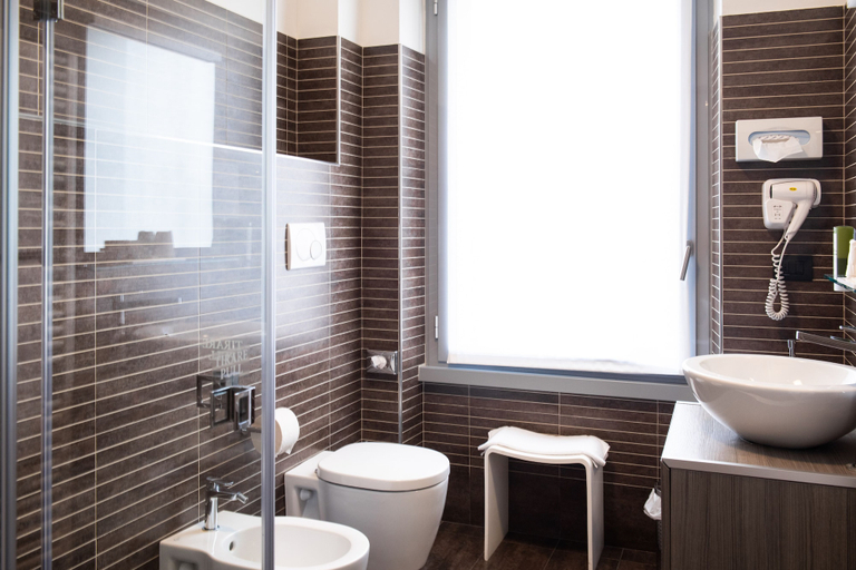 Bathroom 5, Hotel Corte del Paggio, Verona