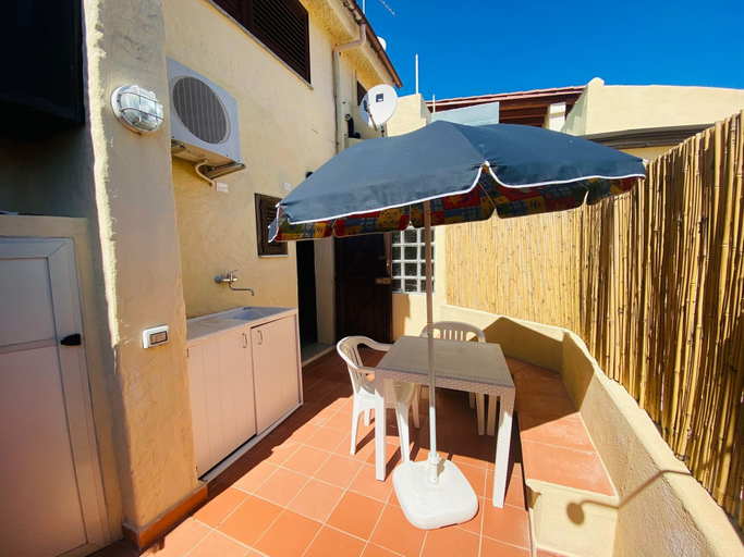 Terrace/patio 4, Monolocale in Centro 2, Nuoro
