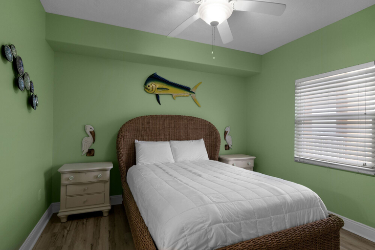 Bedroom 3, Treasure Island 1005, Bay