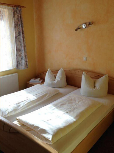 Bedroom 2, Hotel Saalestrand, Saalfeld-Rudolstadt