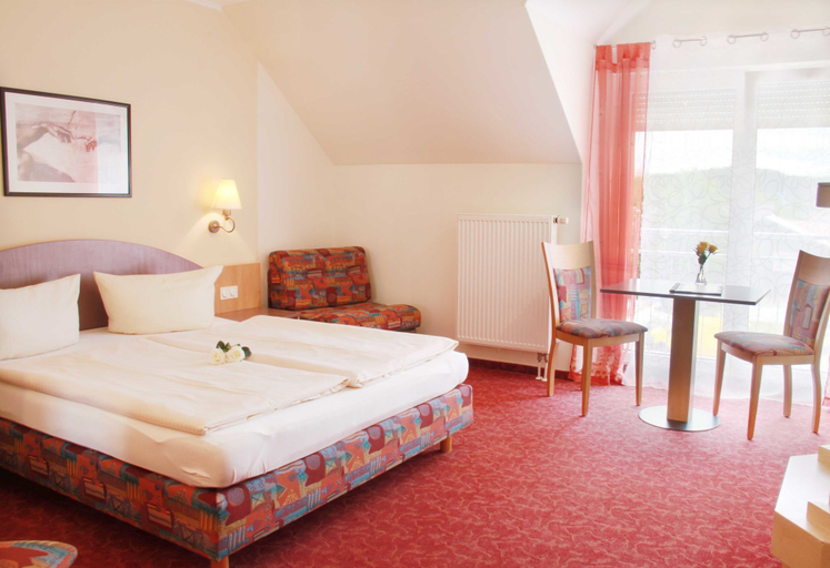 Bedroom 3, Hotel & Gasthof Krone, Augsburg
