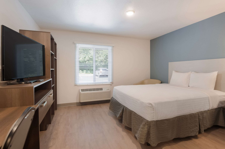 Bedroom 3, WoodSpring Suites Lynchburg VA, Lynchburg