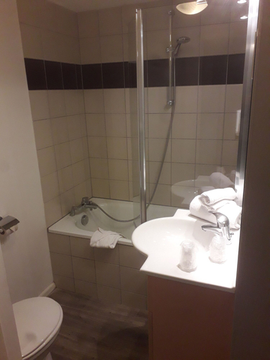 Bathroom 3, Aparthotel Adagio Access Saint Louis Bâle, Haut-Rhin