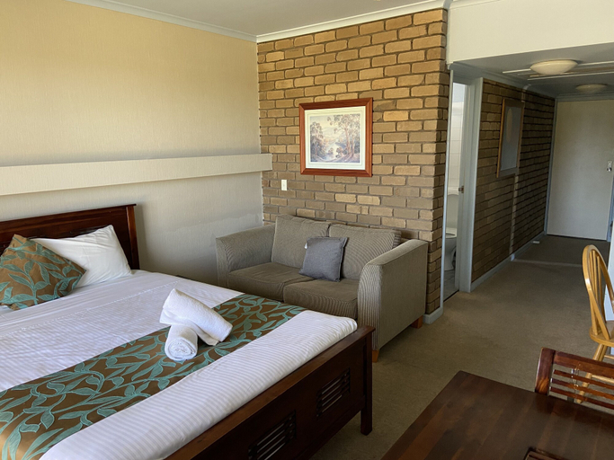 Bedroom 3, Abel Tasman Waterfront Motel, E. Gippsland - Bairnsdale