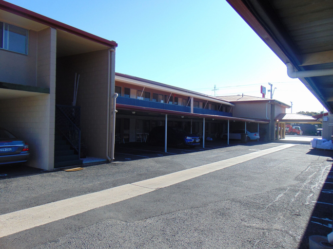 Exterior & Views 2, Rockhampton Court Motor Inn, Rockhampton