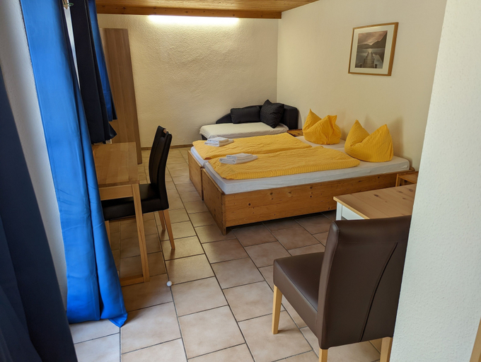 Bedroom 2, Hotel Pension Winzerhaus, Mainz-Bingen