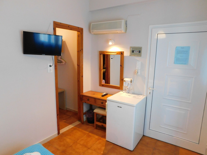 Others 5, Perdika Mare Guesthouse, Attica