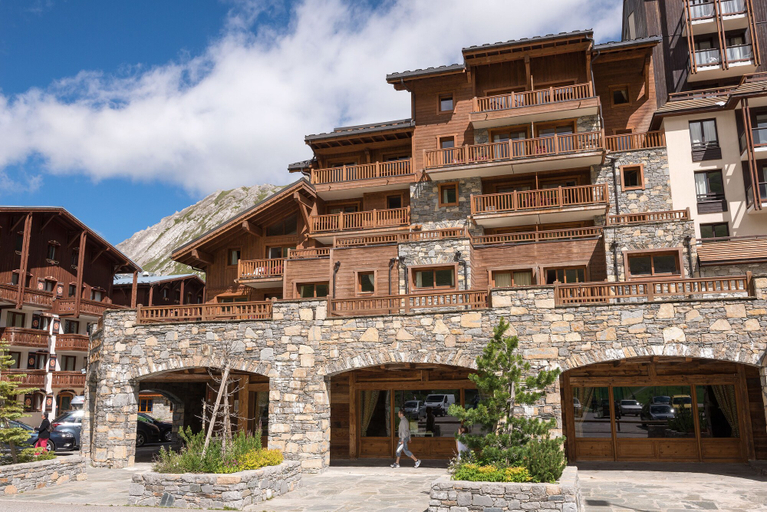 Exterior & Views 2, CGH Résidences & Spas La Ferme du Val Claret, Savoie