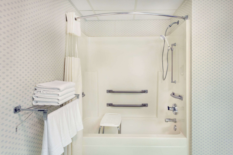Bathroom 4, Baymont by Wyndham London KY, Laurel