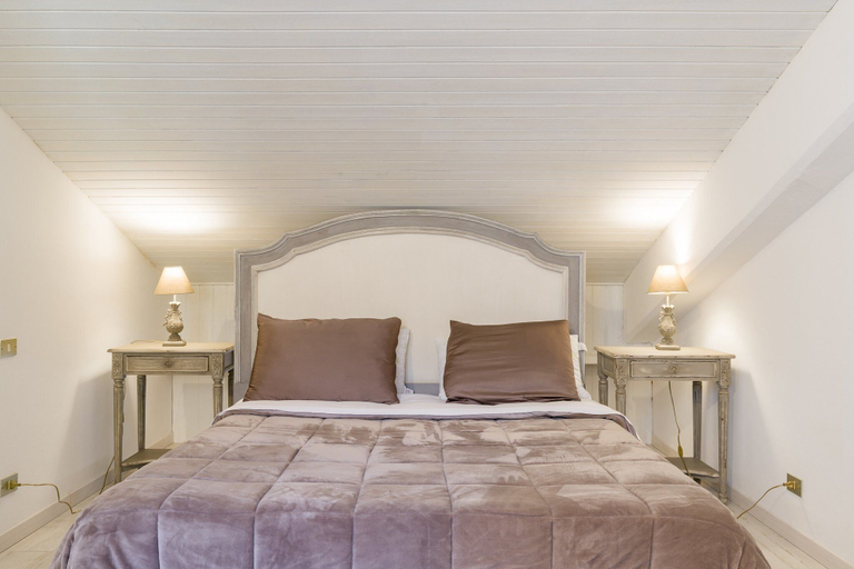 Bedroom 1, La voce della luna, Verona