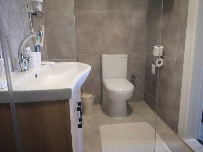 Bathroom 5, Atos Otel, Merkez