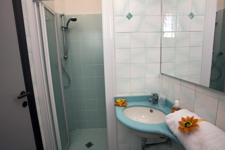 Bathroom 3, Atlantic Spiaggia, Rimini