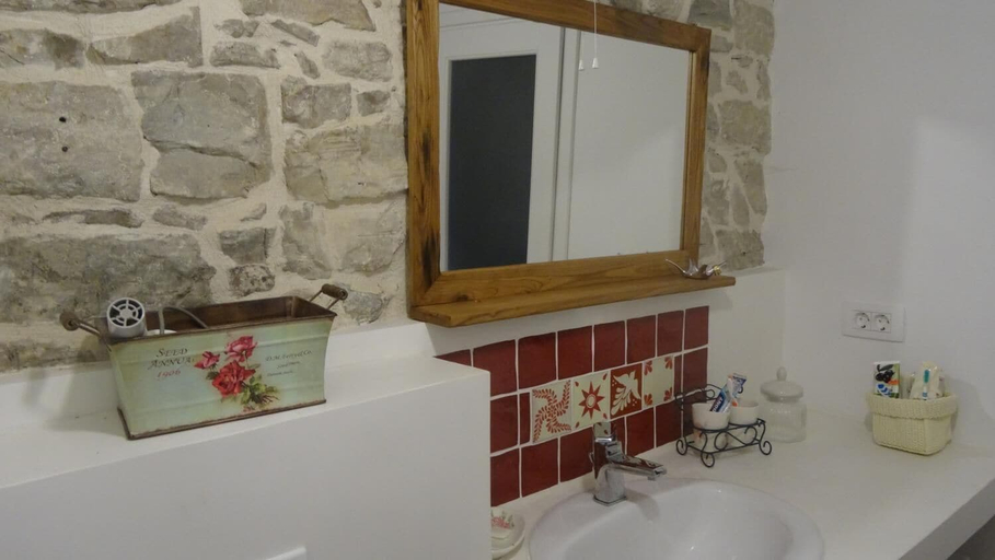 Bathroom, Holiday Home Daska, Grožnjan