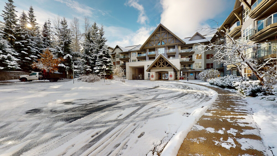 Exterior & Views 2, Aspens by Whistler Blackcomb VR, Squamish-Lillooet