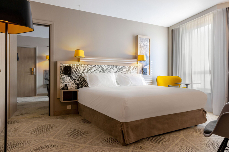 Bedroom 3, Hilton Garden Inn Paris La Villette, Paris