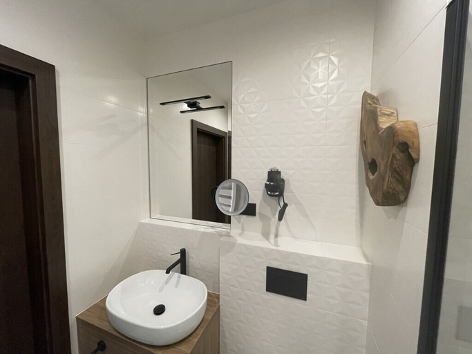 Bathroom, Apartament Piano, Kamień