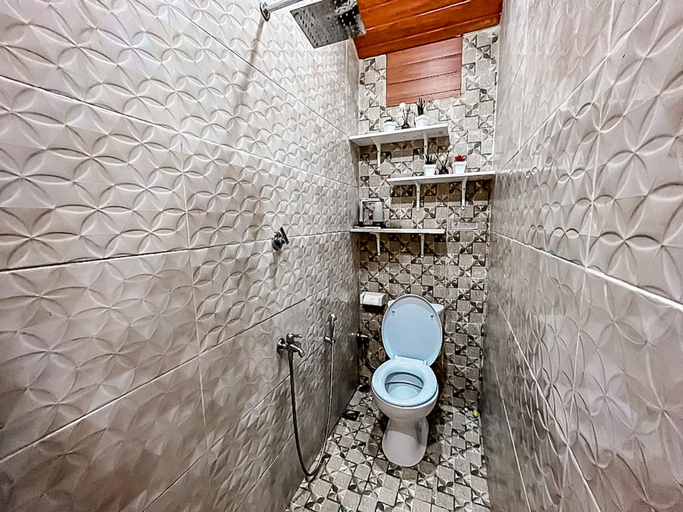 Bathroom 4, The Landeuh Village Riverside Glamping, Bogor