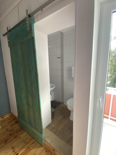 Bathroom 5, Hafen12, Bremerhaven