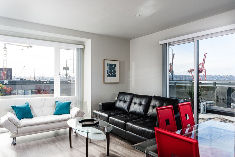 Others 4, Pelicanstay in Stadium District, Seattle