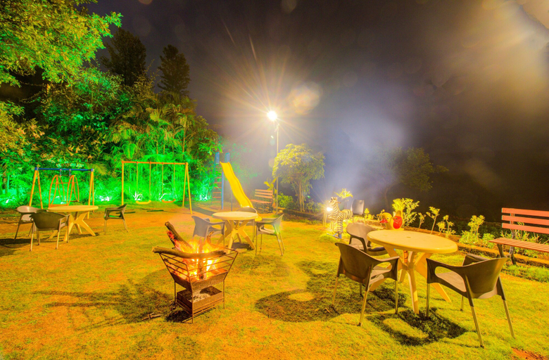 Food & Drinks 4, Hirkani Garden & Resort, Satara