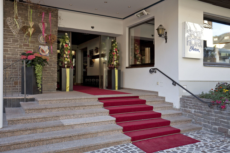 Exterior & Views 2, Sporthotel St. Anton, Landeck