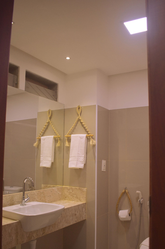 Bathroom 5, Eco Privillege Hotel, Pacatuba