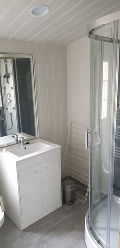 Bathroom 3, Camping de La Pointe, Aisne