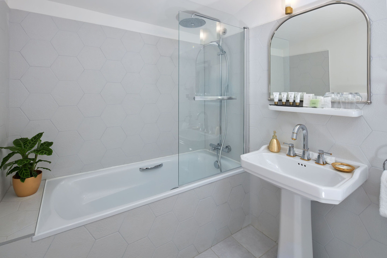 Bathroom 5, Hôtel Villa Romantic & SPA, Paris