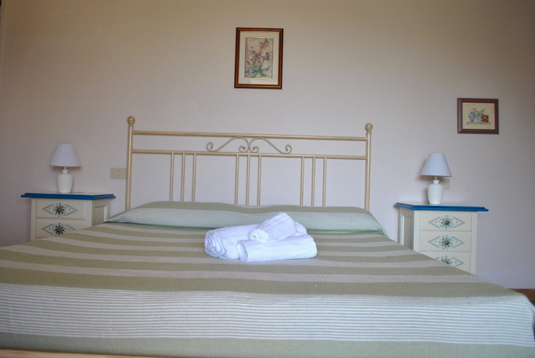 Bedroom 3, La Casa di Spinosella Agriturismo, Sassari