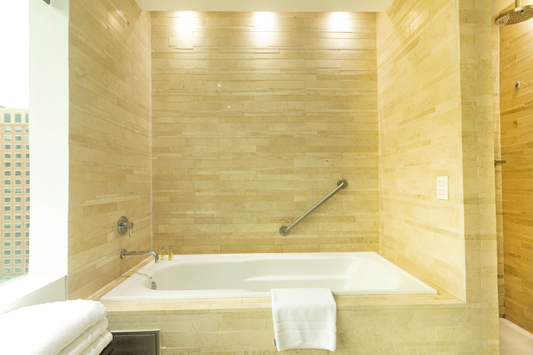 Bathroom 5, Hilton Bogota, Santafé de Bogotá