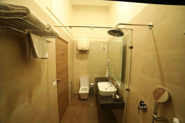Bathroom 5, juSTa Mukteshwar Retreat & Spa, Nainital