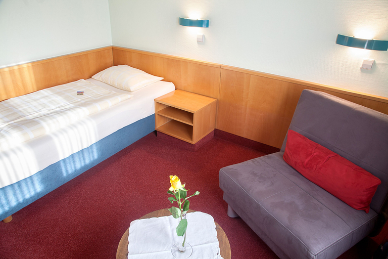 Bedroom 3, Sporthotel Öhringen, Hohenlohekreis