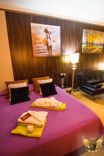 Bedroom 4, LUX Beach House Barcelona with Pool & Hot Tub, Beach Access, Barcelona
