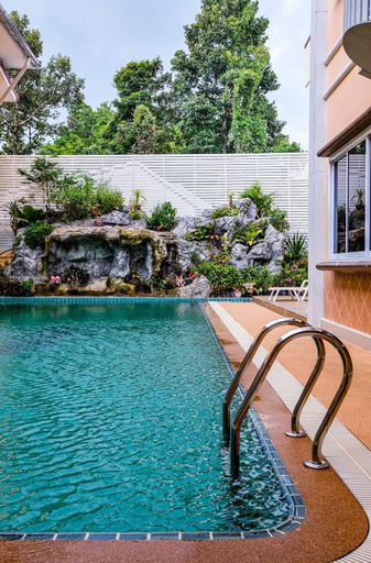 Sport & Beauty 5, Chokdee Place, Muang Sakon Nakhon