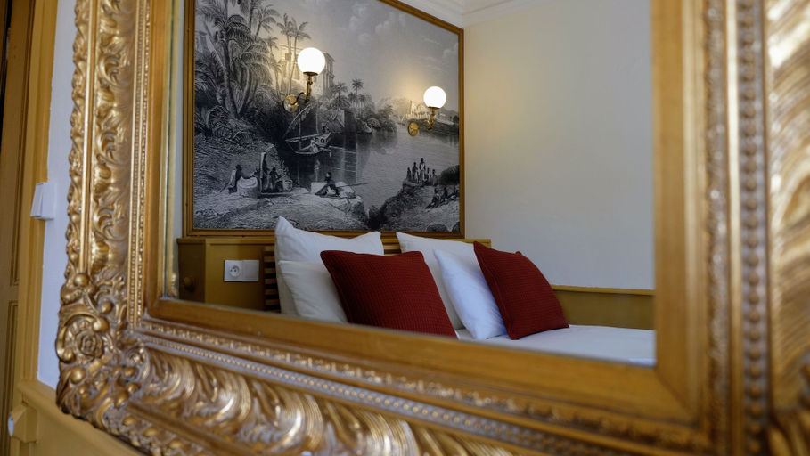 Bedroom 3, Château d'Aigneville, Somme