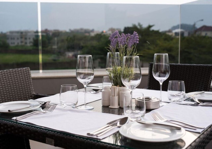 Food & Drinks 5, The Envoy Hotel, AbujaMun