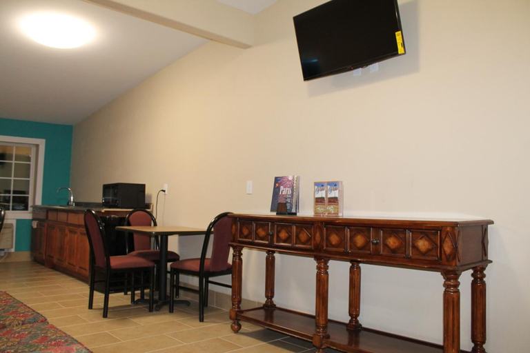 Others 4, American Inn & Suites, Lamar