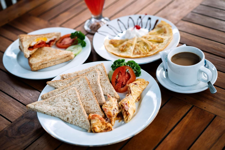 Food & Drinks