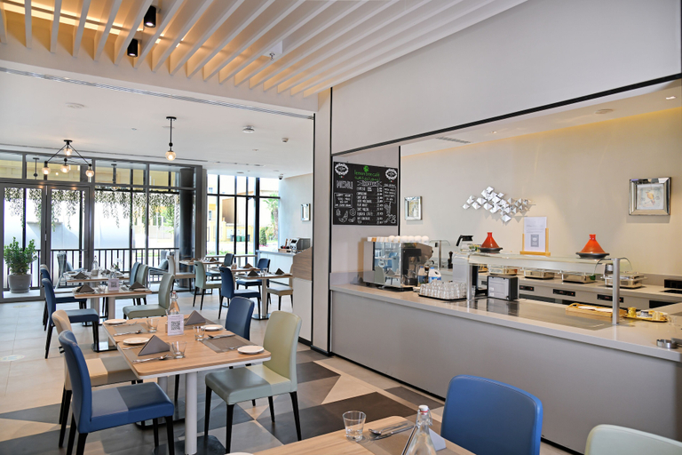 Food & Drinks 5, Lemon Tree Hotel Jumeirah Dubai, Dubai