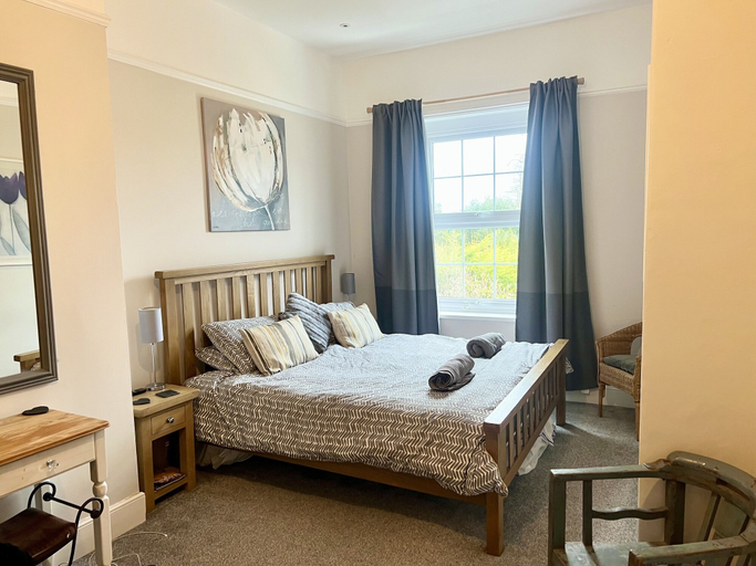 Bedroom 3, Stone Cottages with garden and parking, Isle of Wight