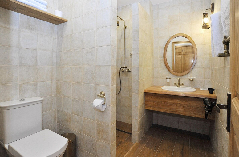 Bathroom 5, Hotel Yamskaya, Konakovskiy rayon