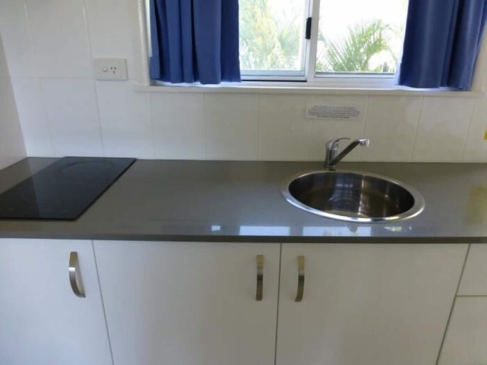 Others 5, Airlie Court Units, Whitsunday