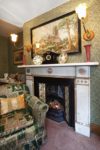 Others 5, Hodgkinson's Hotel, Derbyshire